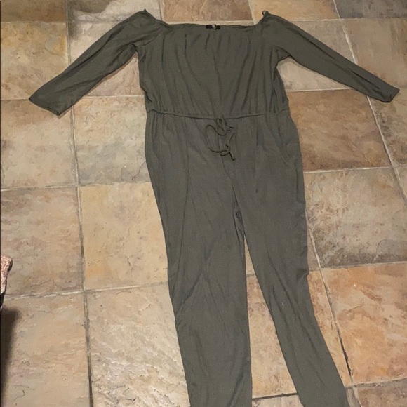 Misguided Plus Size Jumpsuit - Picture 1 of 6